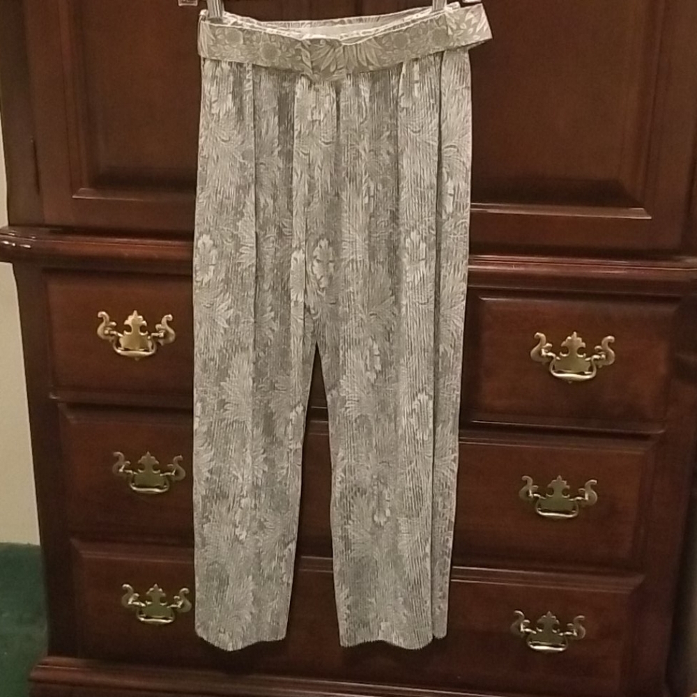 Light weight pants